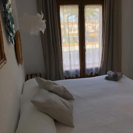 Poblet Ii Апартаменты *
